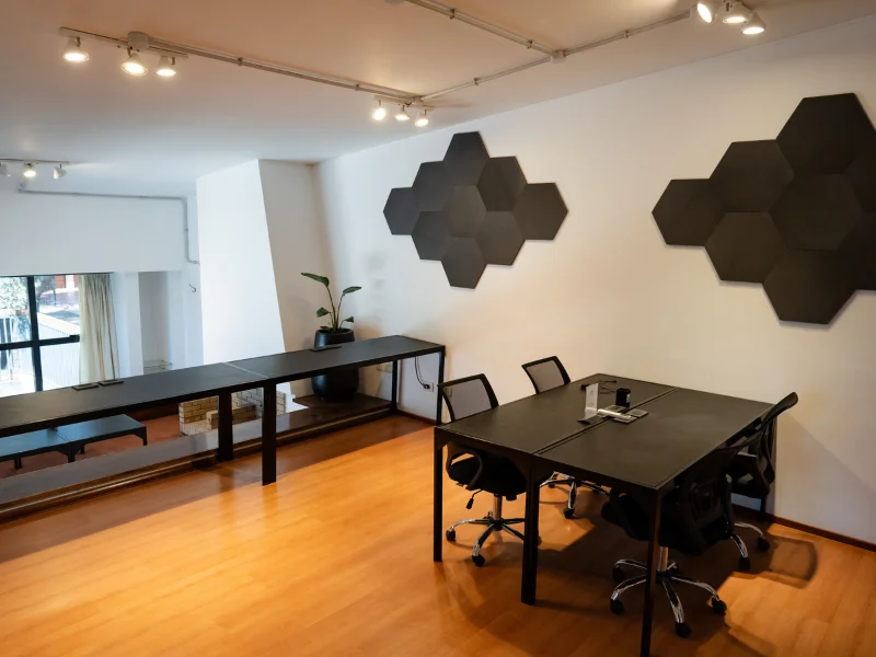 Oficina privada | 12 puestos | Sala 1