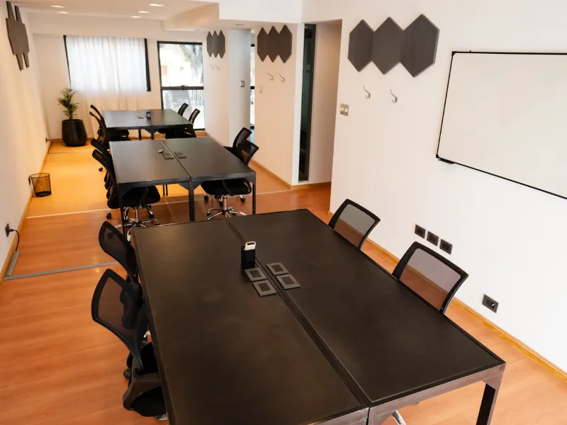 Casa Fader Coworking Oficina privada 12 puestos Sala 3 1 11zon