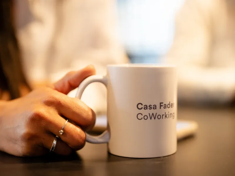Casa Fader Coworking Oficina privada 32 puestos Salon de eventos 2 11zon