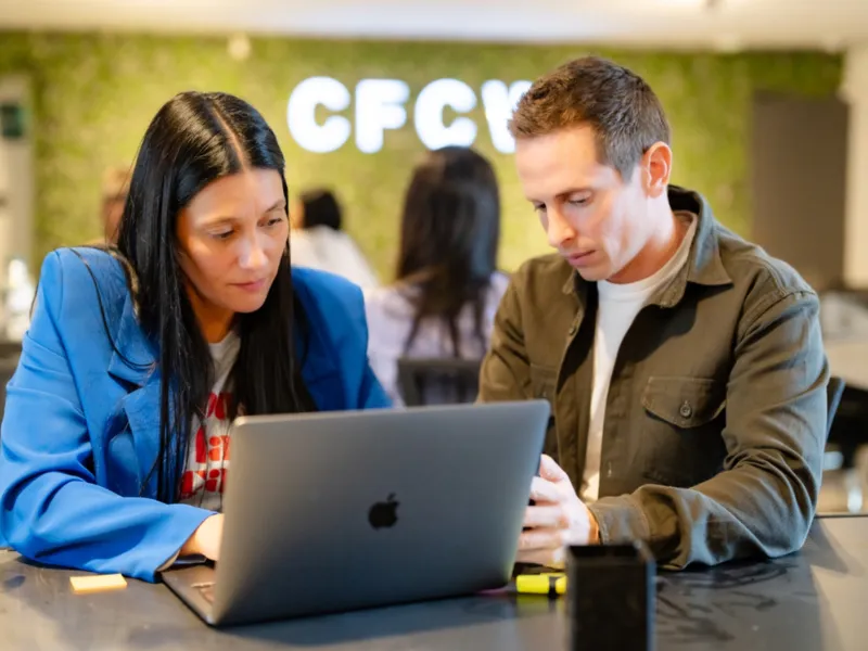 Casa Fader Coworking Oficina privada 32 puestos Salon de eventos 9 11zon