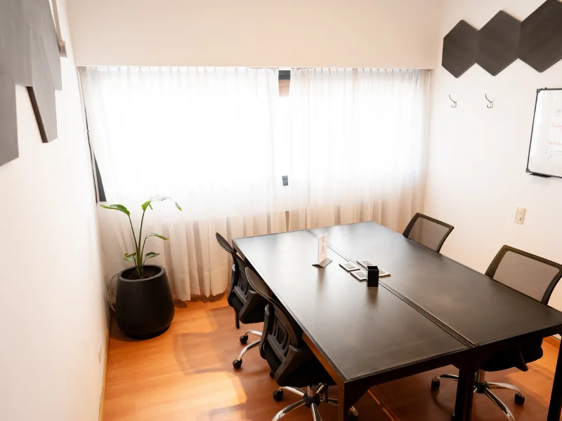 Casa Fader Coworking Oficina privada 4 puestos Sala 2 3