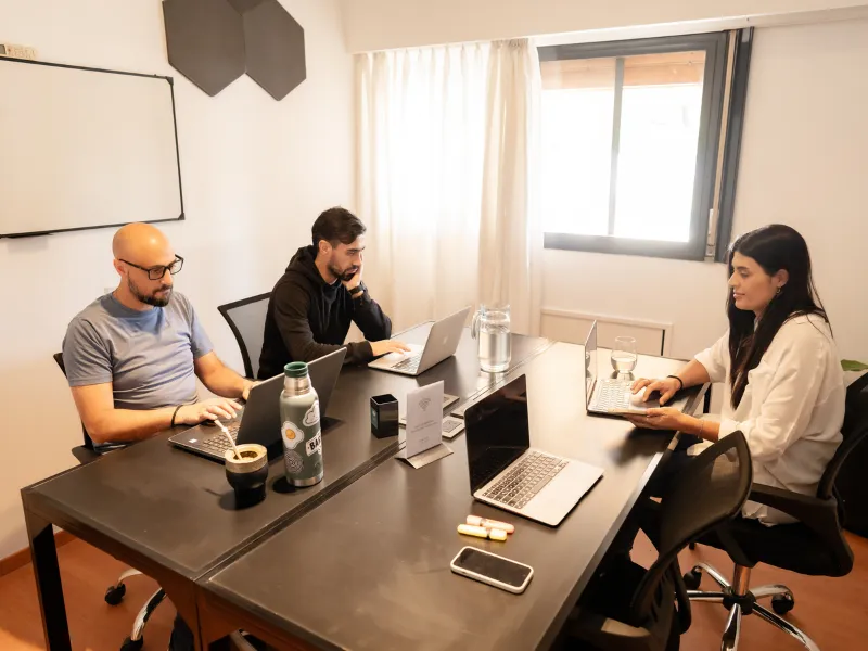 Casa Fader Coworking Oficina privada 4 puestos Sala 4 1 11zon